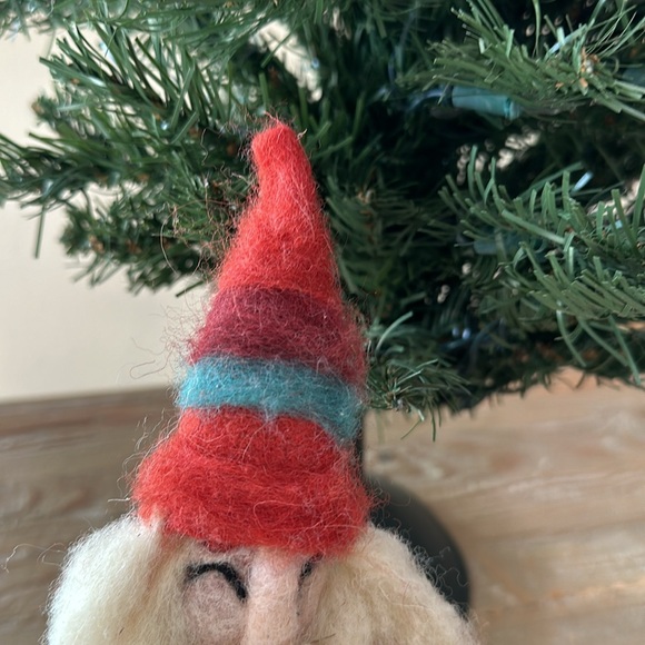 Wool Felt Santa w/Red Hat - Picture 7 of 13